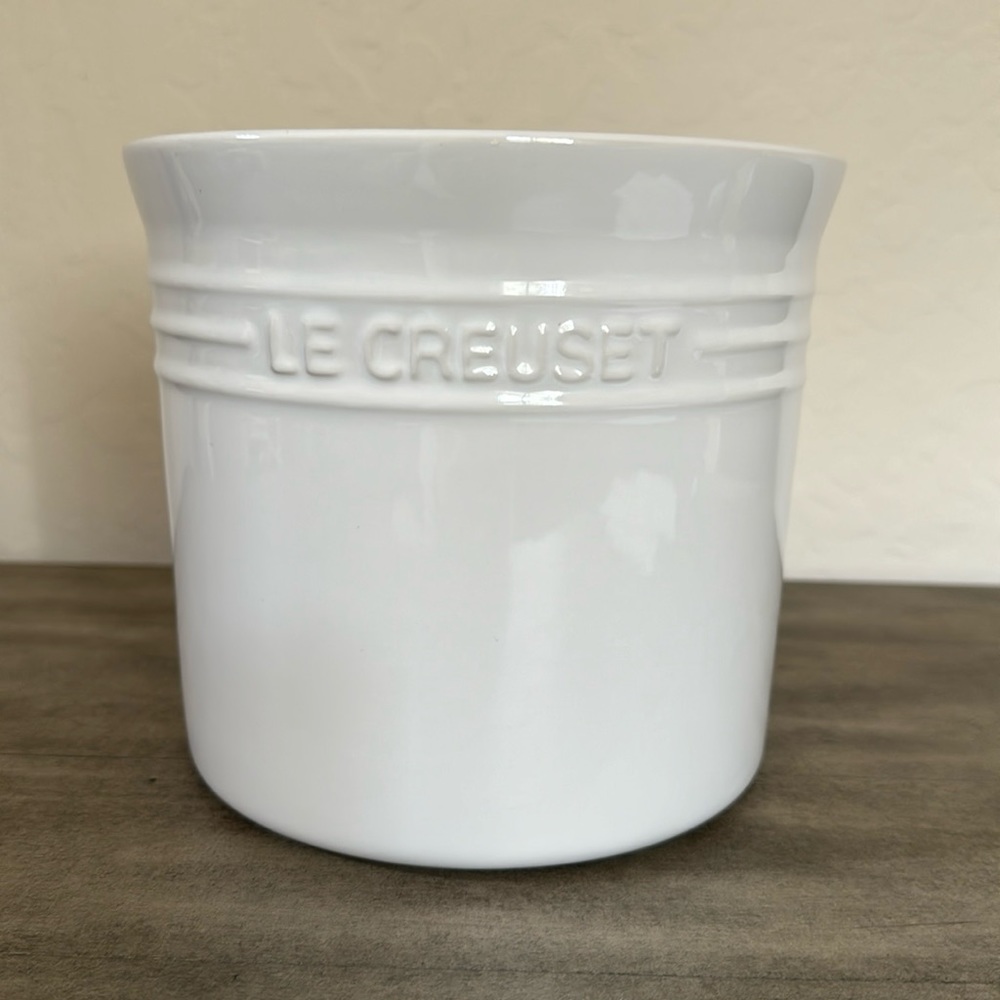 Le Creuset White Utensil Crock, New, 6” x 6” x 6”